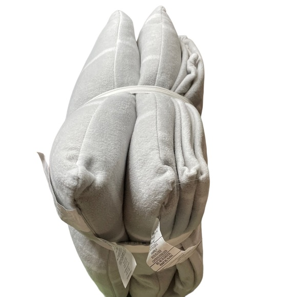 Simply Essential windowpane 3 pcs throw bundle - Picture 7 of 8